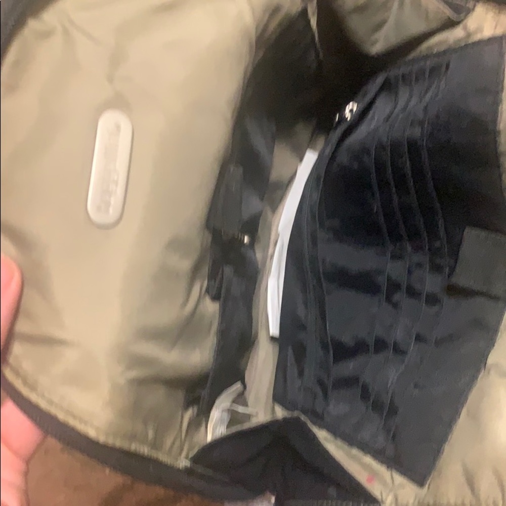 Bagallini Backpack - Picture 3 of 3